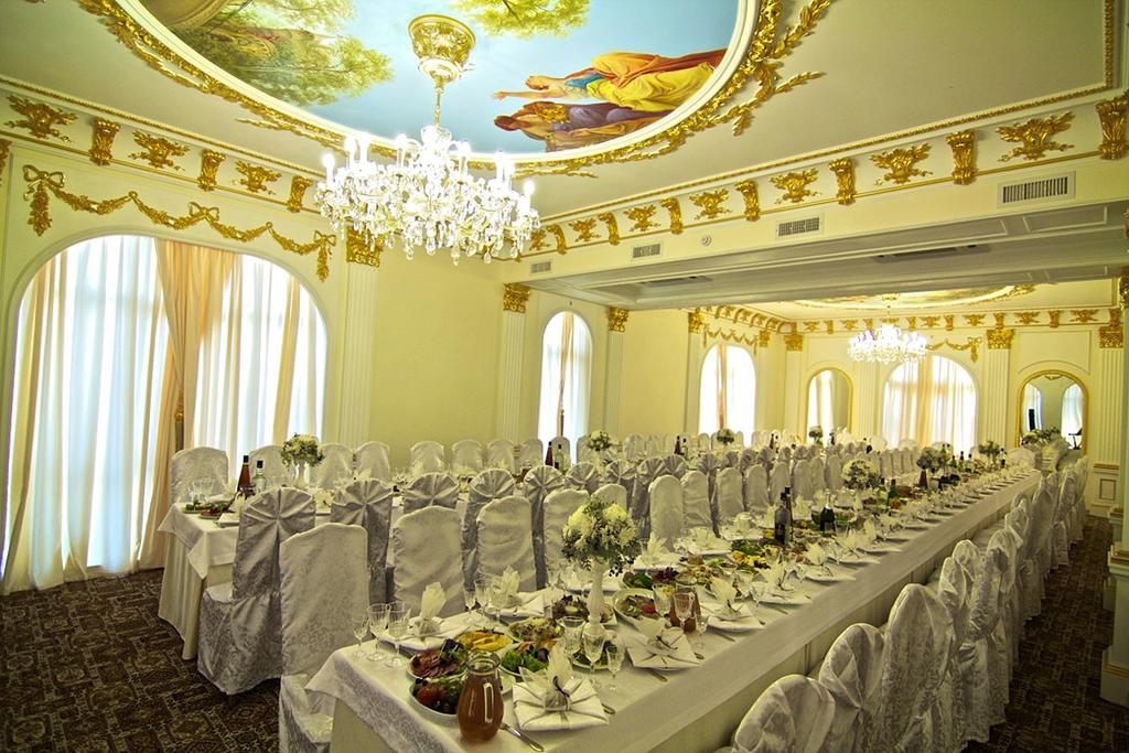 Hotel Lavilia Kyiv Exterior photo